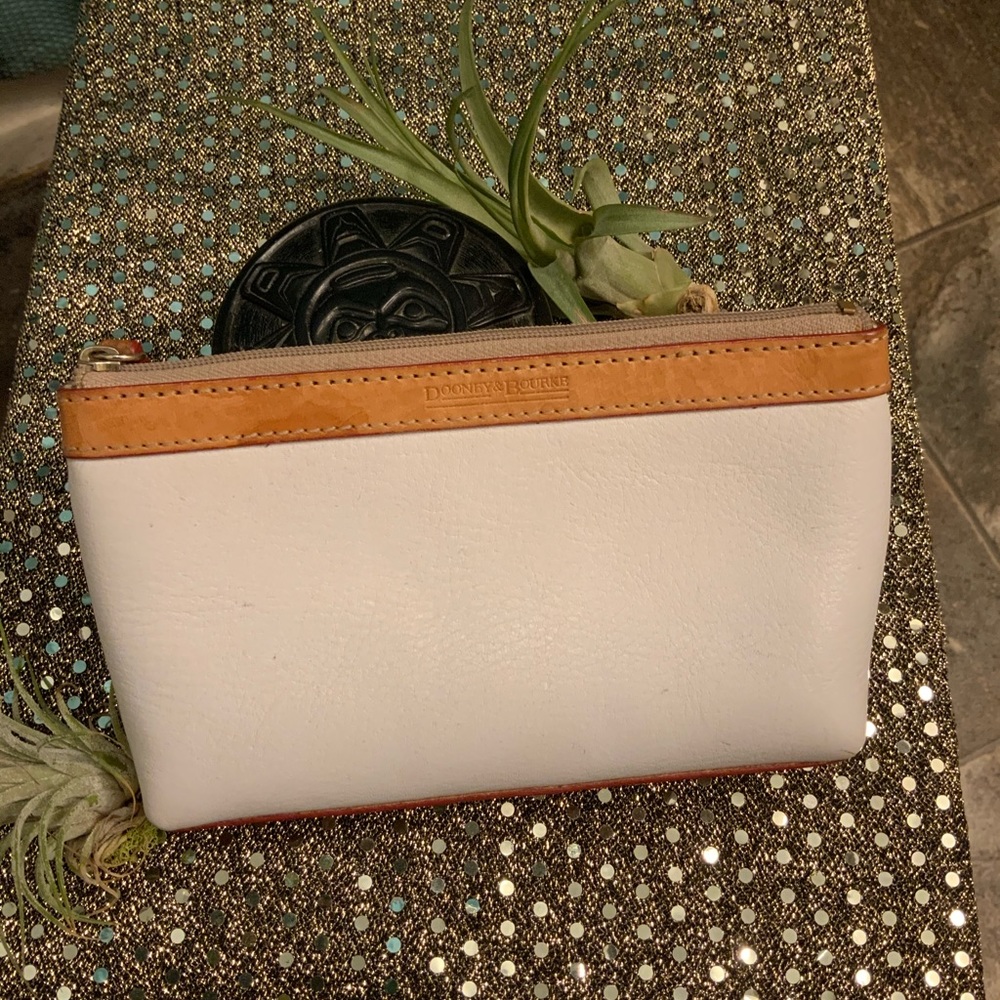 D&B small pouch